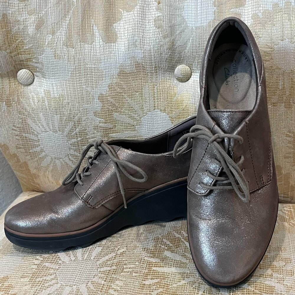 Clarks Ultimate Comfort Collection Bronze Oxford shoe Size 7